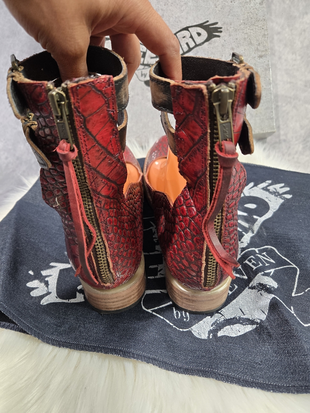 Freebird by Steven red croc-embossed flats Maribel - Picture 4 of 5